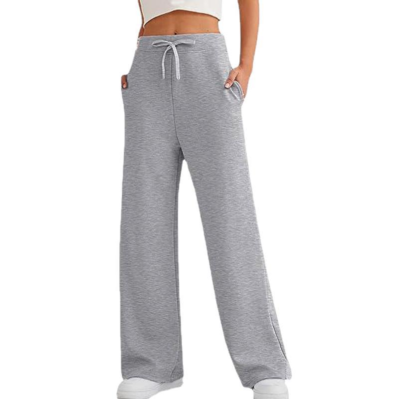 Loose women's leisure pants with elastic waist and practical pockets Lune London