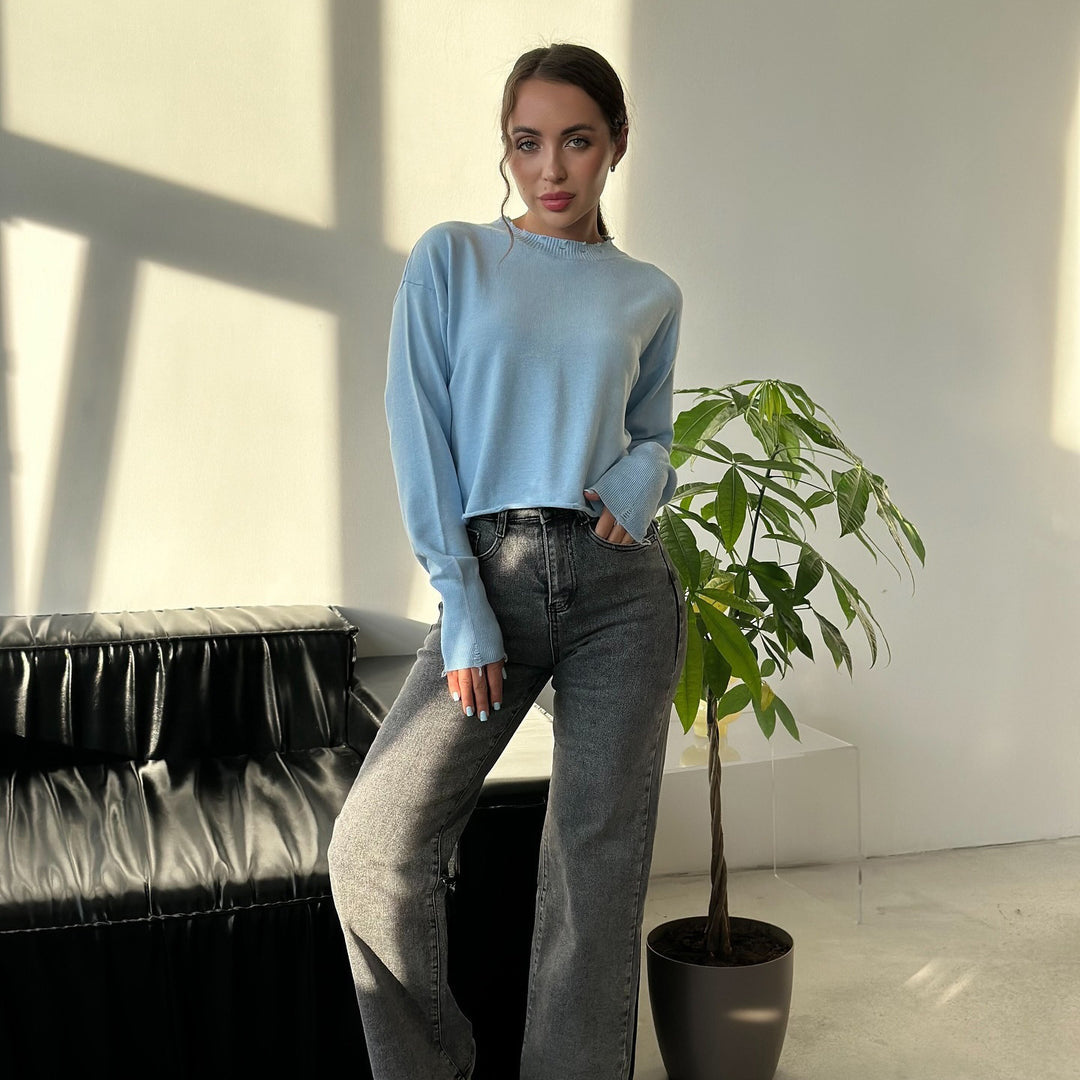 Casual sweater for women with a modern ribbed collar and trendy rip details Lune London