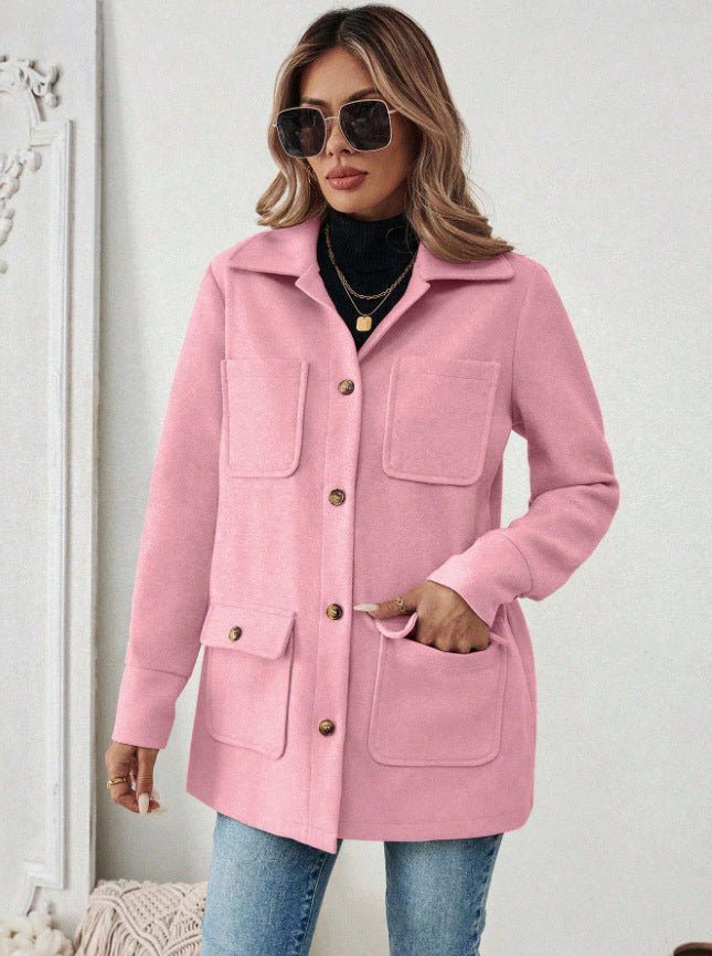 Trendy utility jacket for women with large pockets and golden print Lune London