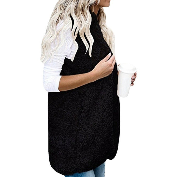 Ladies Cozy Fleece Jacket with Ergonomic Cut and Large Pockets Lune London