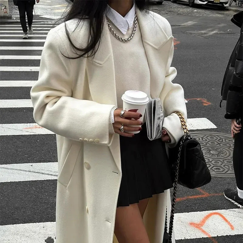 Women Elegant and Fluid Wide Pants with Matching Blazer Lune London