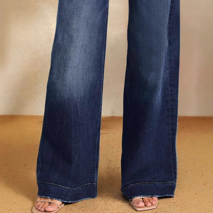 Wide leg jeans for women with adjustable waist and trendy detail Chic & Stil