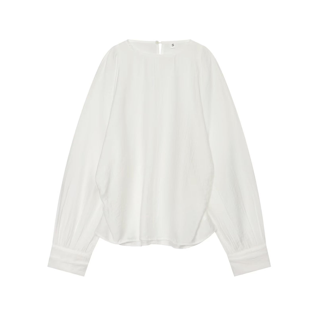 Women's oversized blouse with balloon sleeves, round neckline and soft viscose quality Amarae