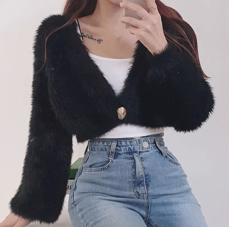 Ladies comfortable bolero jacket with trendy and fluffy design Lune London