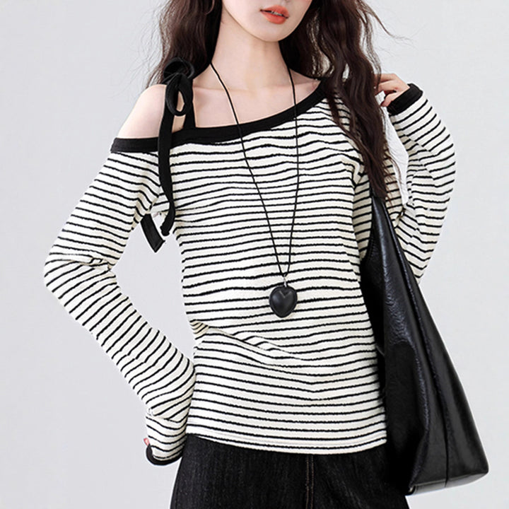 Ladies Off-Shoulder Top with Modern Stripe Design Chic & Stil
