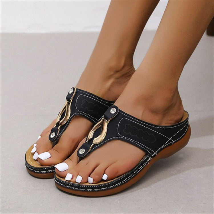 Women's heeled sandals with elegant buckle and ergonomic insole Lune London