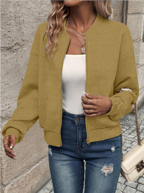 Veste de survêtement tendance pour dames avec design texturé et fermeture éclair Chic & Stil