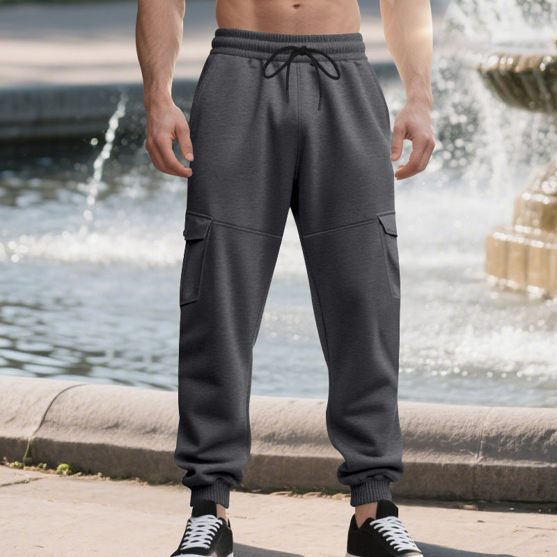 Comfortable cargo jogging pants for men with elastic waistband and practical side pockets Lune London