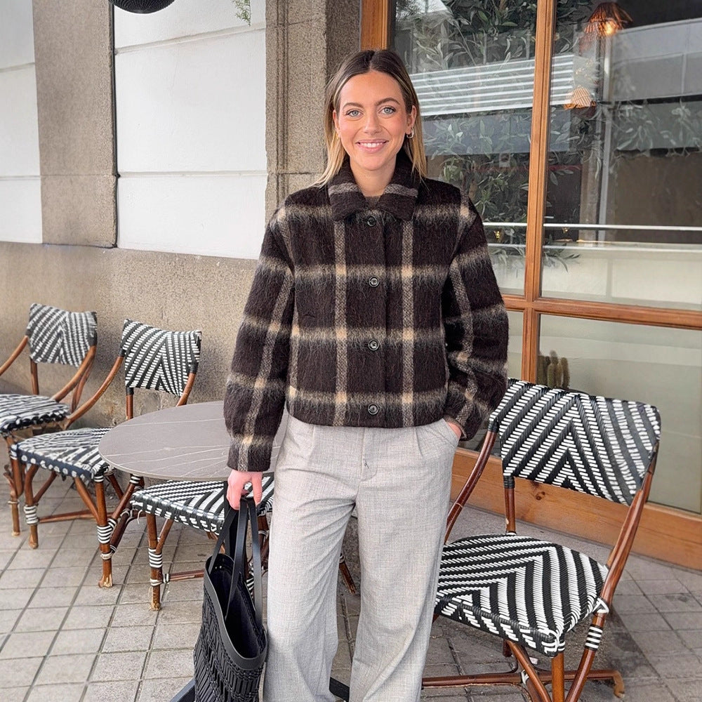 Women's short checkered bouclé jacket with boxy silhouette and button placket Amarae