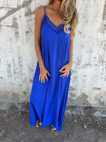Lune London Elegant maxi dress with lace for women