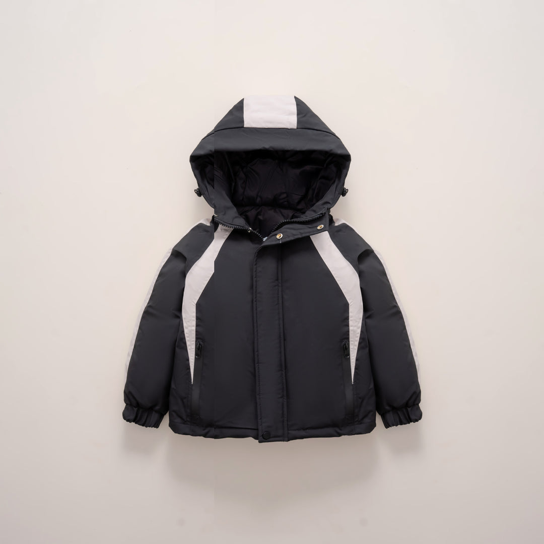 Functional fashion jacket for women with hood and thermoregulating lining Lune London