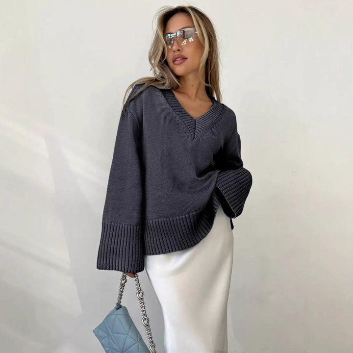 Women Elegant Knit Sweater with V-neck and Soft Material Lune London