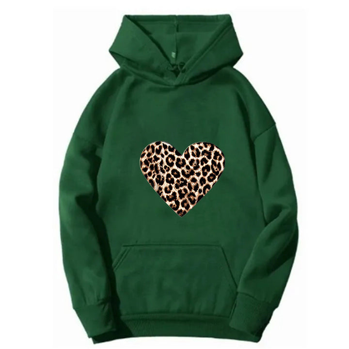 Ladies hooded sweatshirt with heart-shaped leopard pattern Chic & Stil