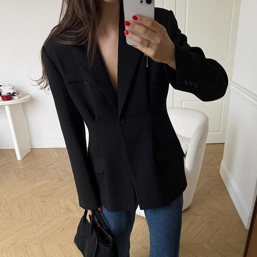 Elegant blazer jacket for women with a fitted cut and modern details Amarae