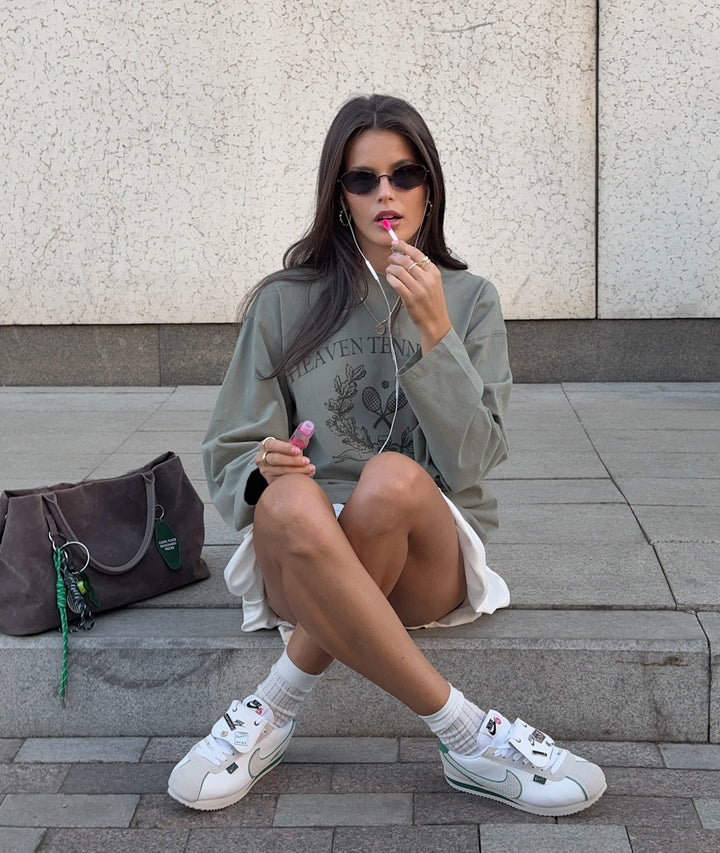 Casual long sleeve t-shirt for women with a chic and stylish creative print design