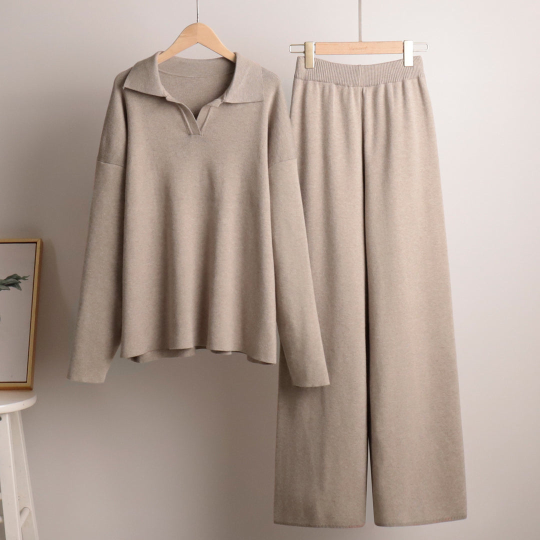 Comfortable lounge set for women with polo collar and loose fit Lune London