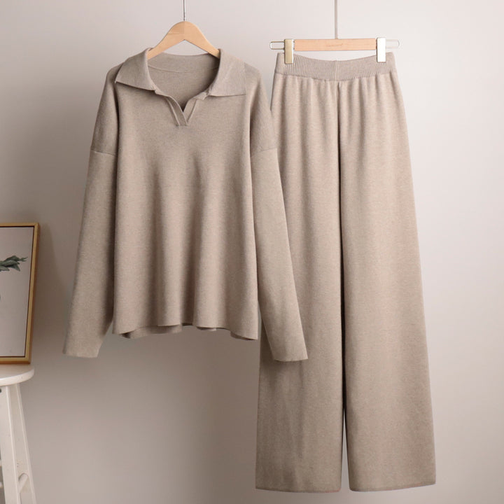 Comfortable lounge set for women with polo collar and loose fit Lune London
