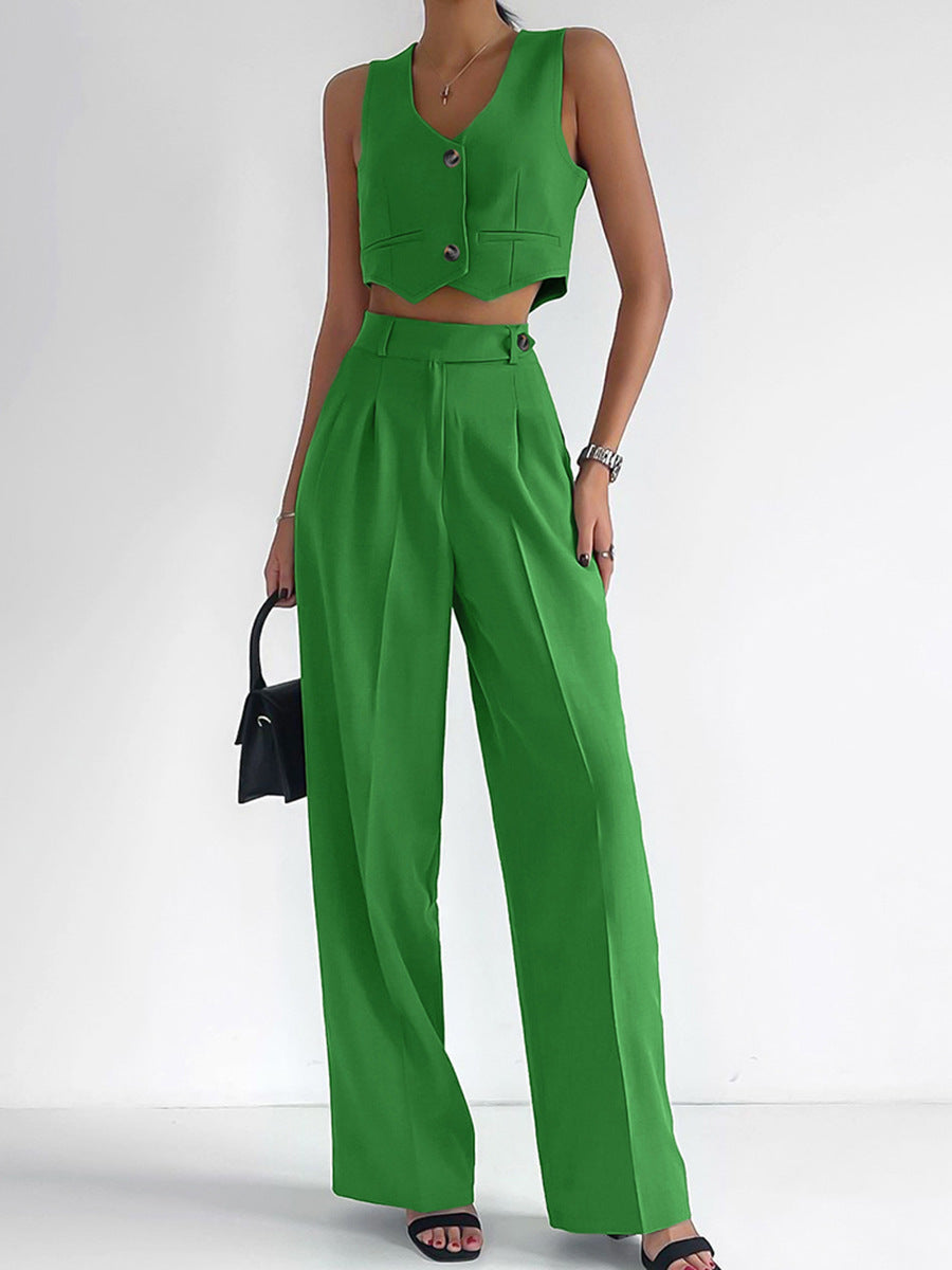 Fashionable women's set consisting of a sleeveless crop top and wide trousers Lune London