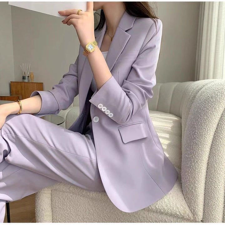 Ensemble de costume pour femmes deux pièces avec coupe élégante Chic & Stil