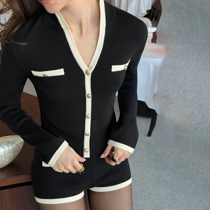 Women's pants set with elegant button details and contrasting accents Lune London