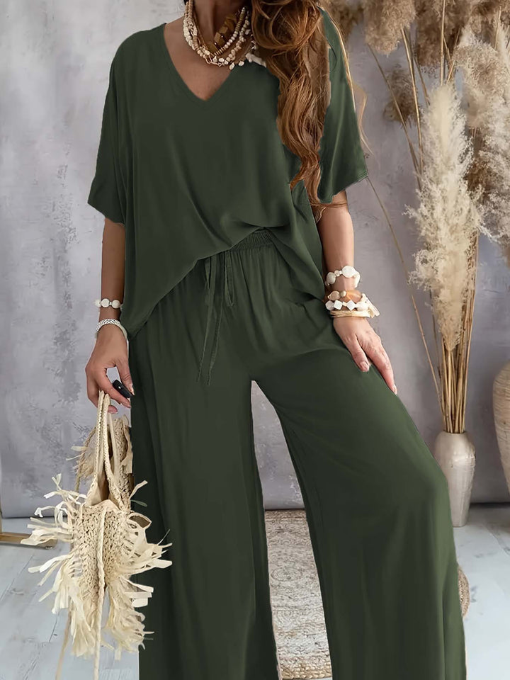 Tenue décontractée pour femmes composée d'un haut ample et d'un pantalon large Lune London