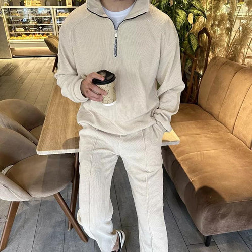 Men's loungewear set consisting of a high-quality zip-up sweater and comfortable jogger pants Amarae