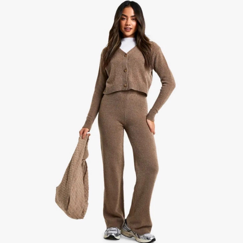 Women's loungewear set with stylish cardigan and comfortable loose pants Lune London