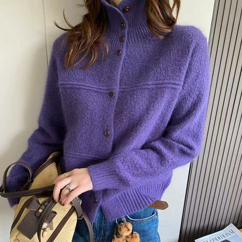 Cardigan pour femmes avec col haut et détails en bouton Chic & Stil