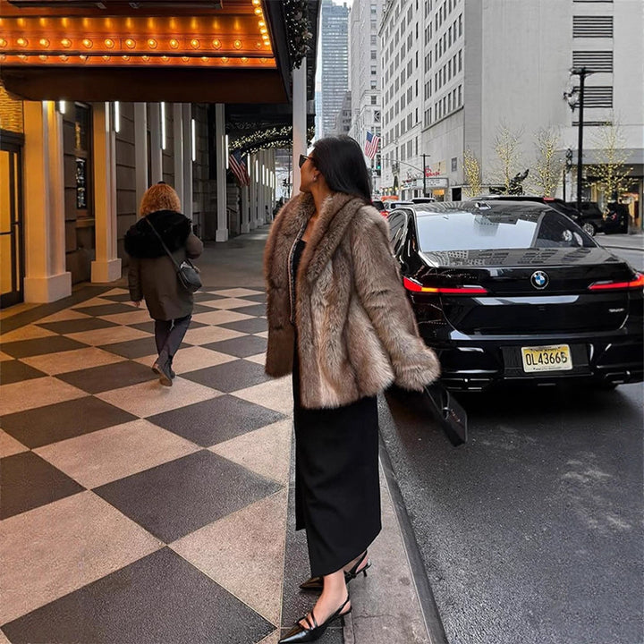 Women Short Fur Coat in Boxy Cut with Striped Faux Fur Look Amarae