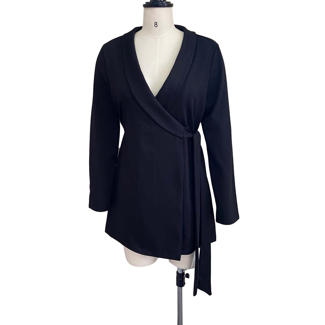 Wrapped jacket for women with elegant details and a narrow belt Lune London