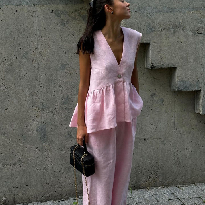 Ladies airy jumpsuit with V-neck and flowing cut Lune London