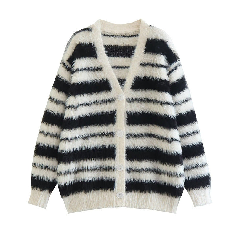 Ladies comfortable knitted cardigan with a modern striped pattern and a soft material Lune London