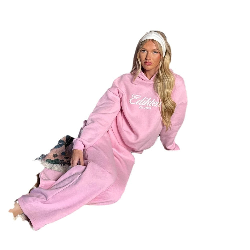 Comfortable loungewear set for women with hood and elastic waistband Lune London