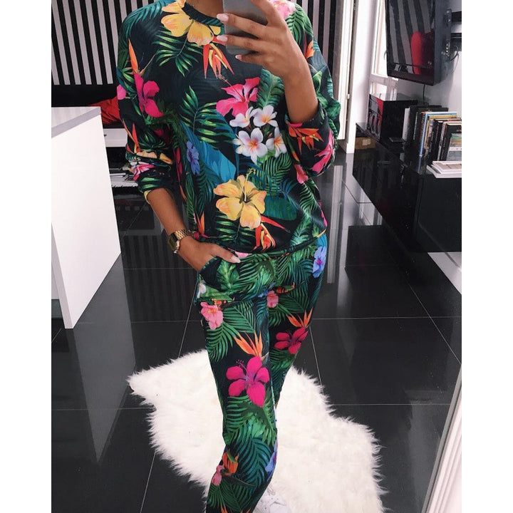Ladies leisure set with floral pattern Amarae