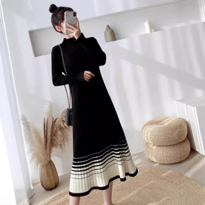 Fluid maxi dress for women with pleated details and contrasting hem Lune London