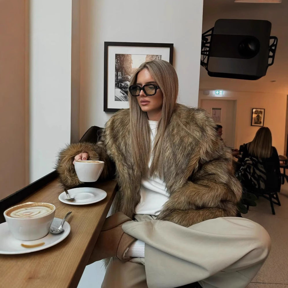 Women's Cozy Faux-Fur Jacket with Soft Lining Lune London