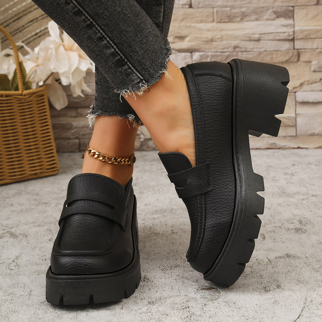 Wedge slippers for women with a profiled non-slip sole and chic and stylish design