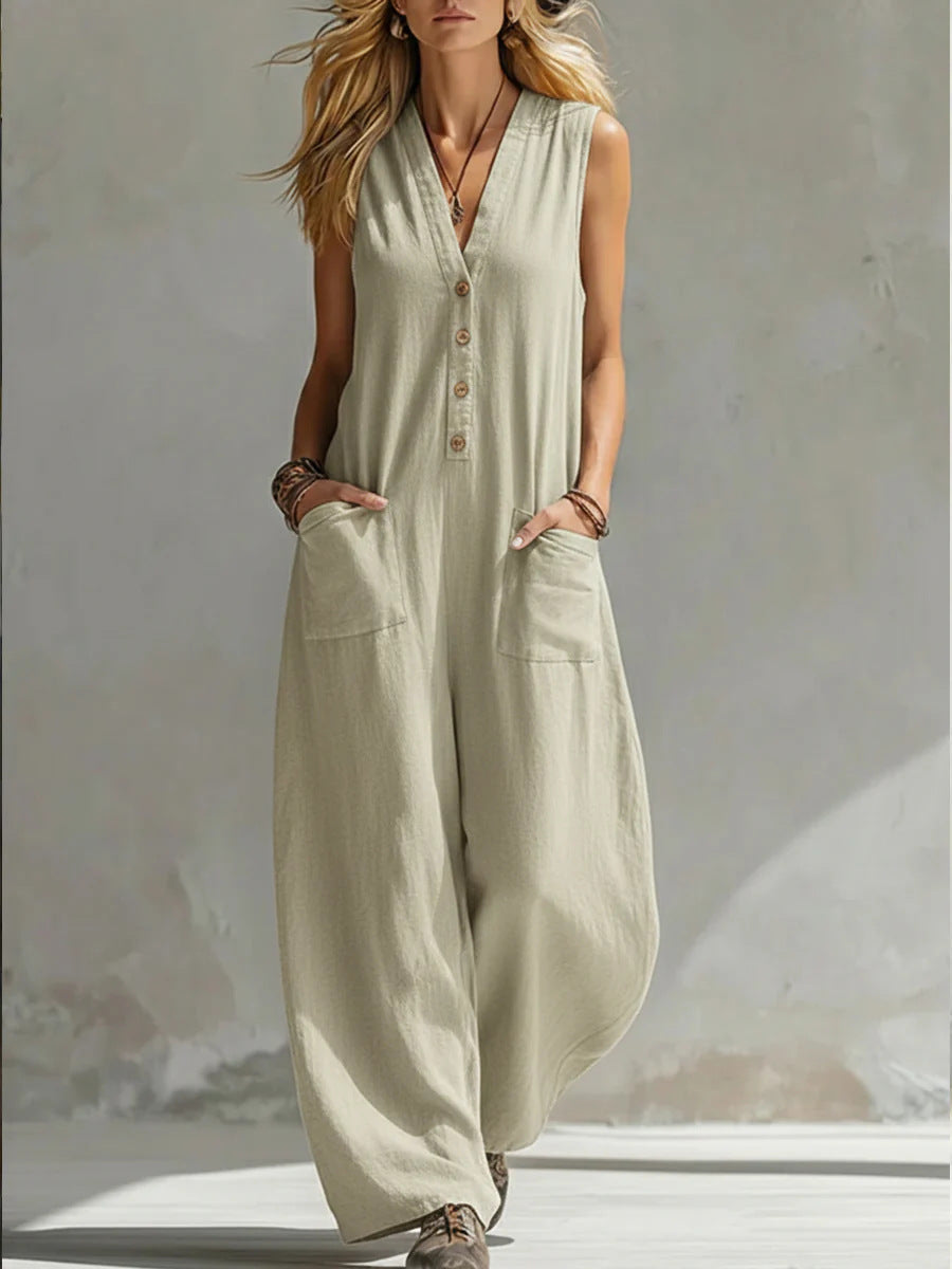 Ladies jumpsuit with deep V-neck and practical pockets Lune London
