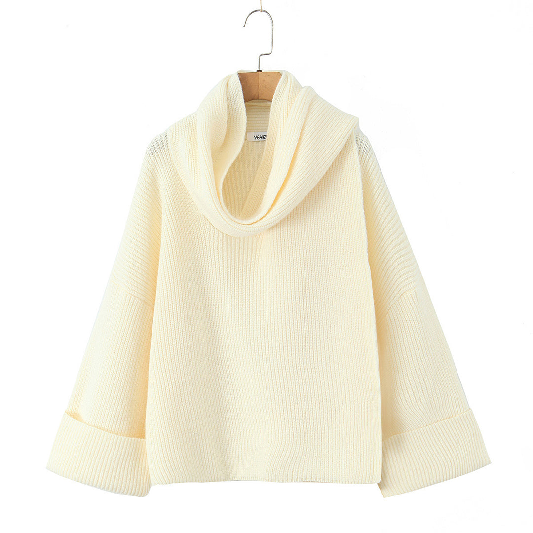 Elegant knitted sweater for women with a loose fit and a casual turtleneck Lune London