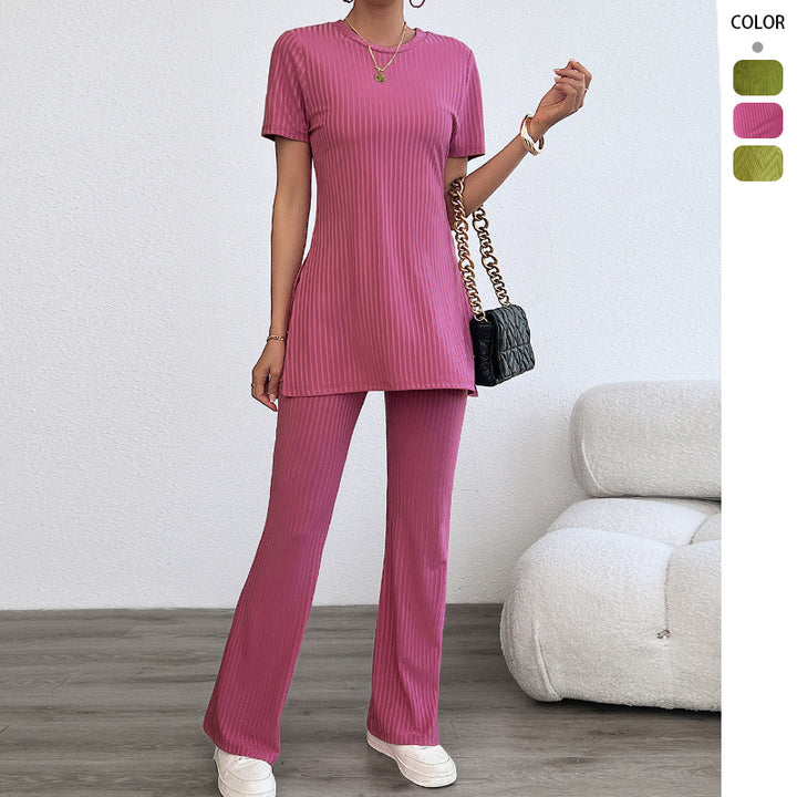 Women's casual two-piece set in a modern ribbed look with high wearing comfort Lune London