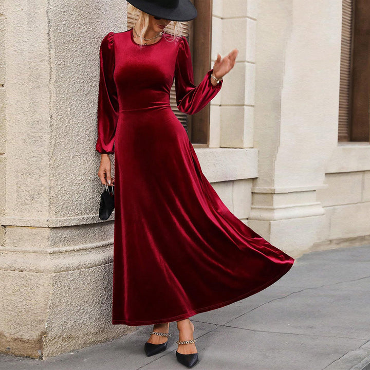 Robe de soirée en velours pour femmes avec manches longues et jupe évasée Chic & Stil