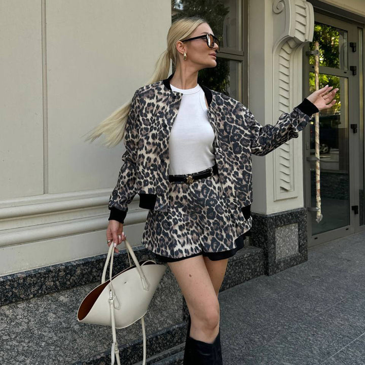 Women's set consisting of a leopard print jacket and a Lune London skirt