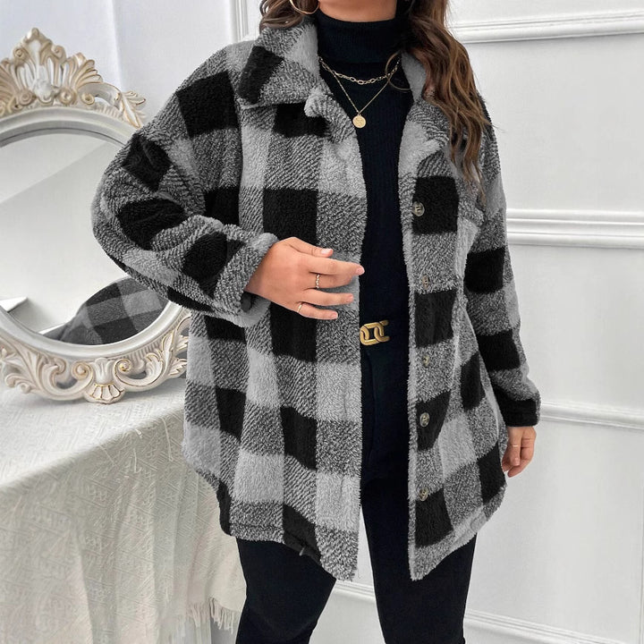Ladies oversized tartan cozy jacket with button closure Lune London