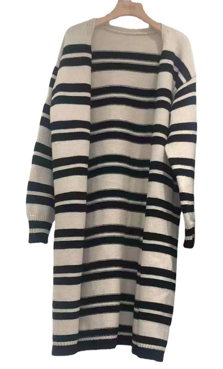 Cardigan en tricot épais pour femmes avec larges rayures et coupe décontractée Chic & Stil