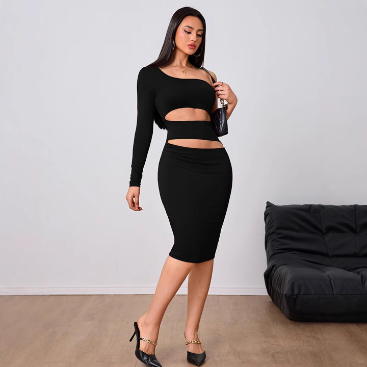 Robe midi découpée ajustée pour femme avec design asymétrique et manches longues Chic & Stil