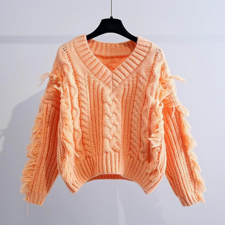 Ladies chunky knit sweater with fringes and V-neck Lune London