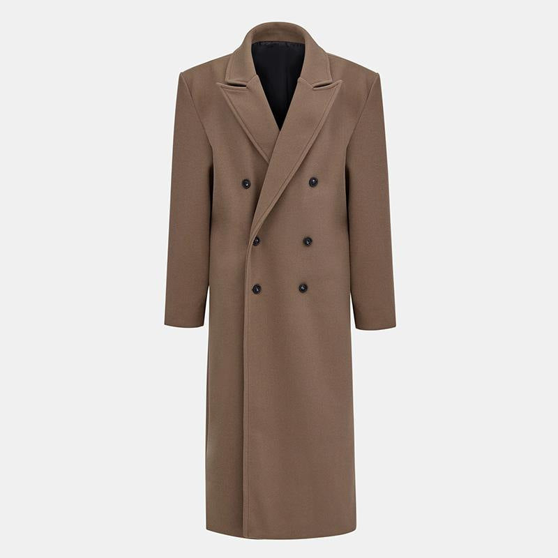 Elegant long double-breasted man Chic und Style