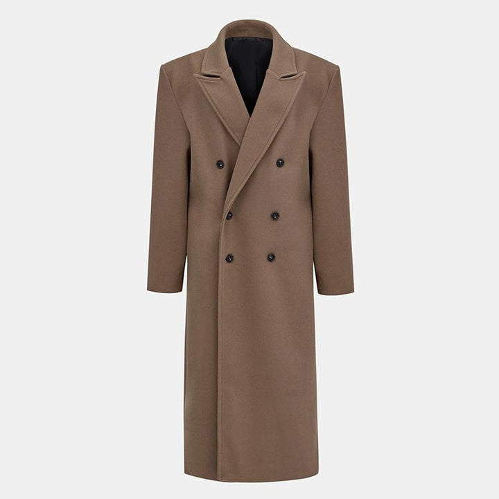 Elegant long double-breasted man Chic und Style