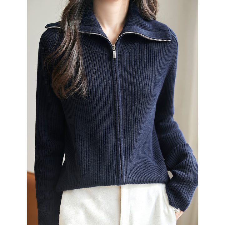 Pull en maille à la mode pour femmes avec fermeture éclair haute et texture côtelée Chic & Stil