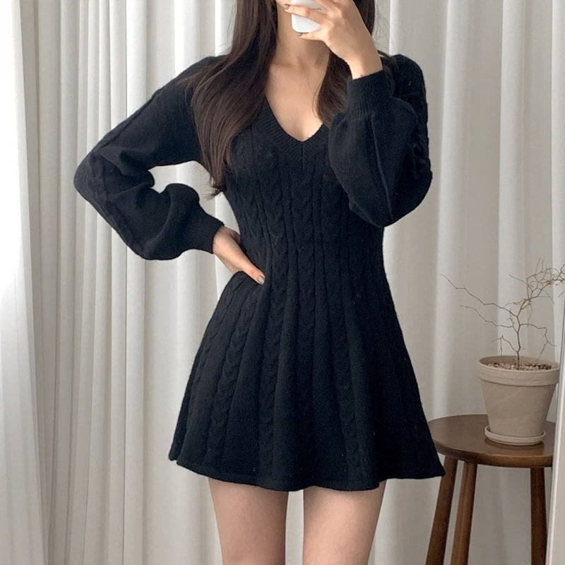 Robe en tricot pour femmes avec décolleté en V et design sans manches Chic & Stil
